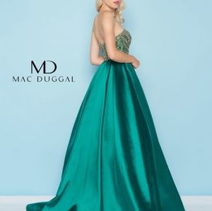 MacDuggal gown 66289H